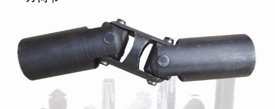 Universal joint coupling shaft for extruder drive